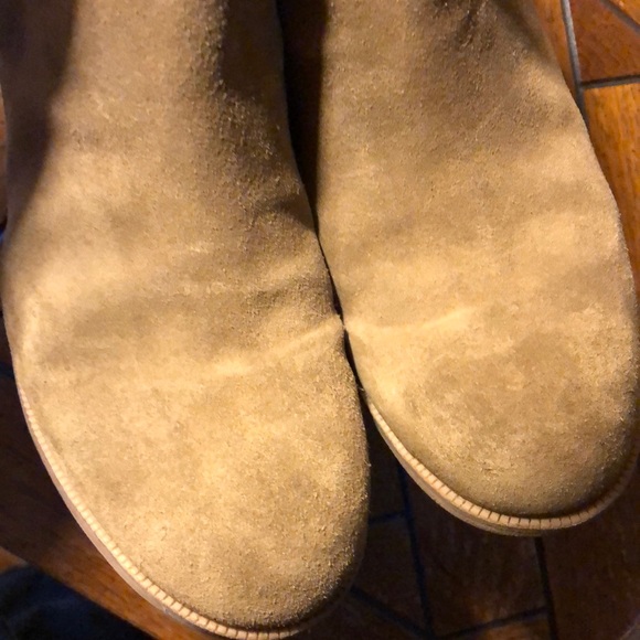 Clarks suede brown ankle booties size 9 1/2 - Picture 2 of 8